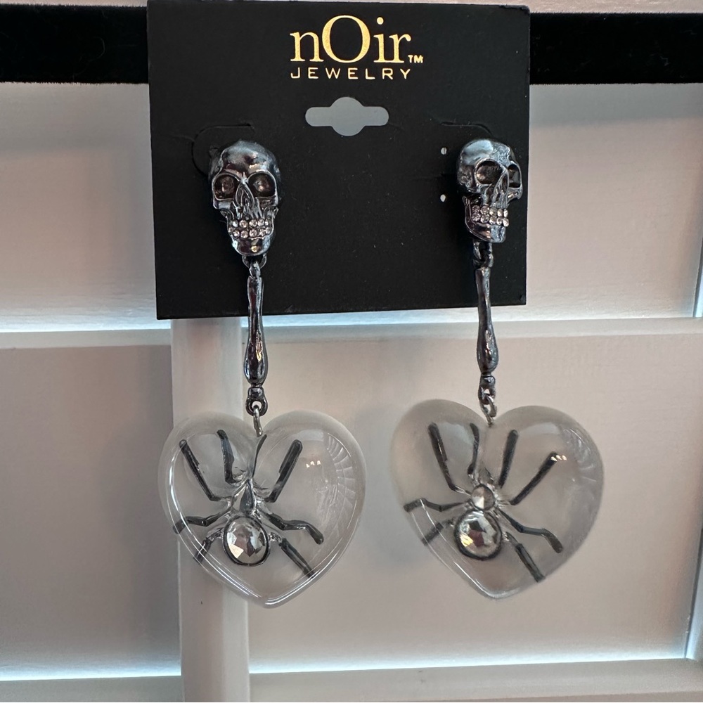 nOir Jewelry | Halloween Spider & Skull Earrings